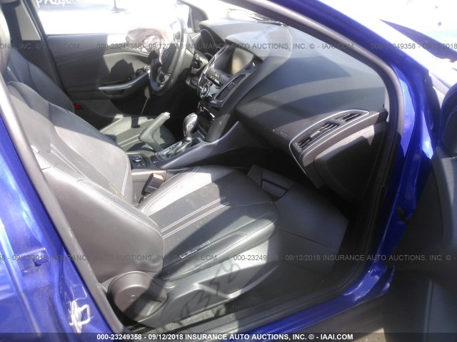 1FADP3N22EL204643 - 2014 FORD FOCUS TITANIUM BLUE photo 5