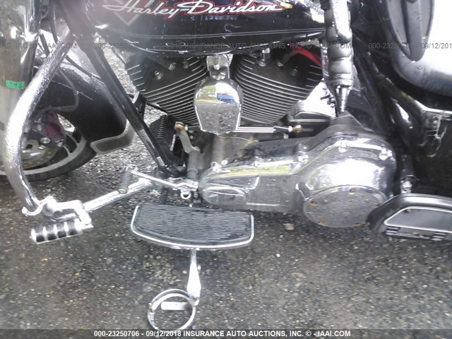 1HD1FB419BB675448 - 2011 HARLEY-DAVIDSON FLHR BLACK photo 9