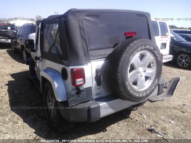 1J4FA54188L542202 - 2008 JEEP WRANGLER SAHARA SILVER photo 3