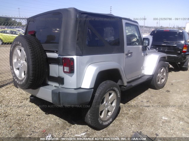 1J4FA54188L542202 - 2008 JEEP WRANGLER SAHARA SILVER photo 4