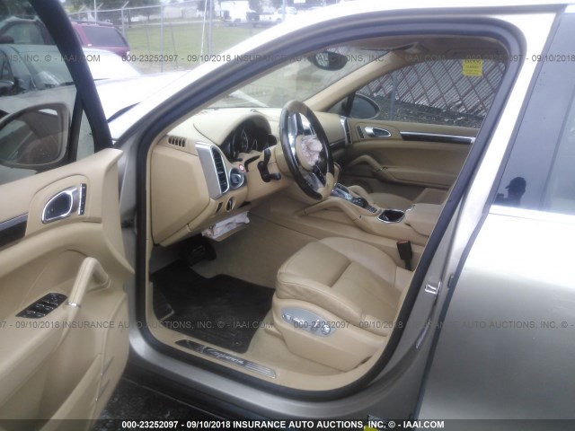 WP1AF2A29FLA43210 - 2015 PORSCHE CAYENNE BEIGE photo 5