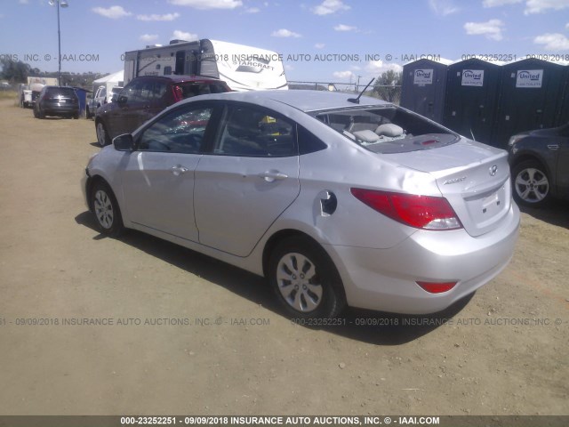 KMHCT4AE7GU058224 - 2016 HYUNDAI ACCENT SE SILVER photo 3