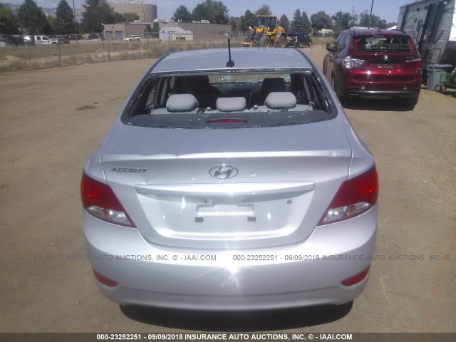 KMHCT4AE7GU058224 - 2016 HYUNDAI ACCENT SE SILVER photo 6