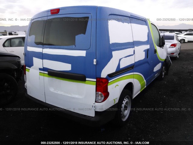 3N63M0ZN2HK693011 - 2017 CHEVROLET CITY EXPRESS LT WHITE photo 4