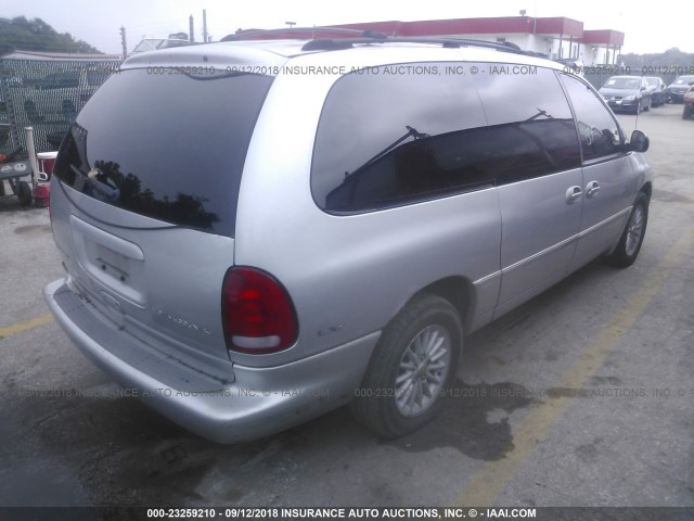 1C4GP54L5YB554677 - 2000 CHRYSLER TOWN & COUNTRY LXI SILVER photo 4