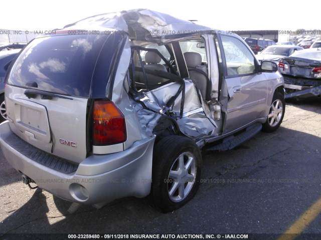 1GKDT13S772168698 - 2007 GMC ENVOY SILVER photo 4