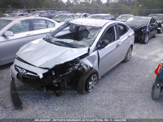 KMHCT4AEXCU033568 - 2012 HYUNDAI ACCENT GLS/GS SILVER photo 2