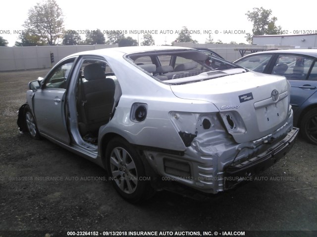 4T1BB46KX7U024968 - 2007 TOYOTA CAMRY NEW GENERAT HYBRID SILVER photo 3