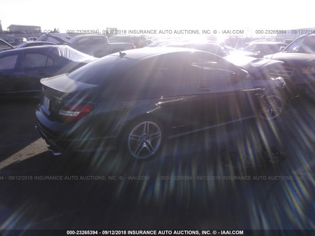 WDDGJ7HB7CF921567 - 2012 MERCEDES-BENZ C 63 AMG BLACK photo 4