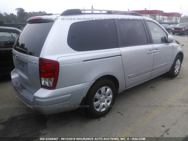 KNDMC233376041241 - 2007 HYUNDAI ENTOURAGE GLS/SE/LIMITED SILVER photo 4