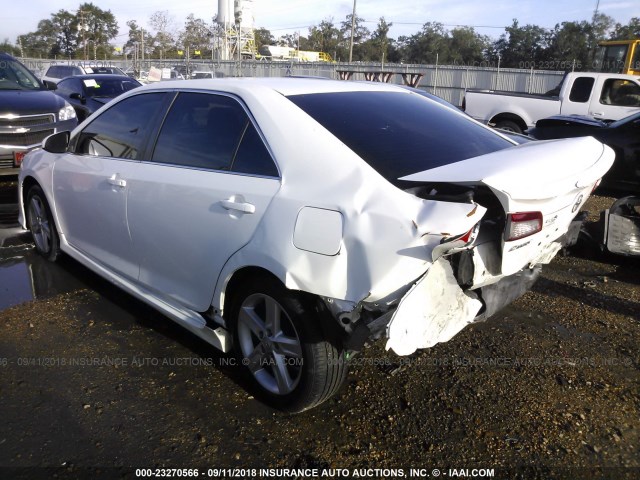 4T1BF1FK7CU165915 - 2012 TOYOTA CAMRY SE/LE/XLE 白色 照片 3