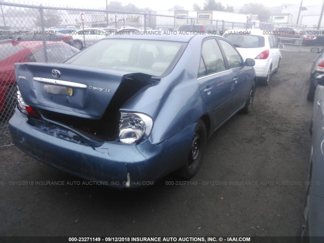 JTDBE32K340266807 - 2004 TOYOTA CAMRY LE/XLE BLUE photo 4