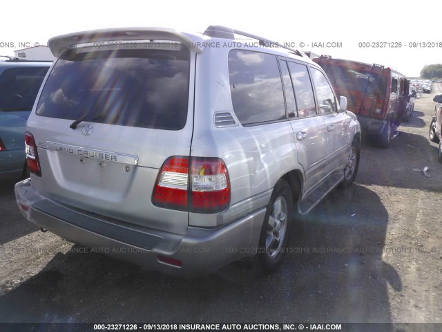 JTEHT05J462097210 - 2006 TOYOTA LAND CRUISER  SILVER photo 4