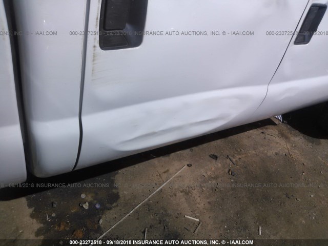 1FT7W2B65GEC31919 - 2016 FORD F250 SUPER DUTY WHITE photo 6