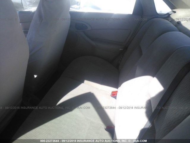 1FAFP34P4YW392431 - 2000 FORD FOCUS SE/SE COMFORT WHITE photo 8