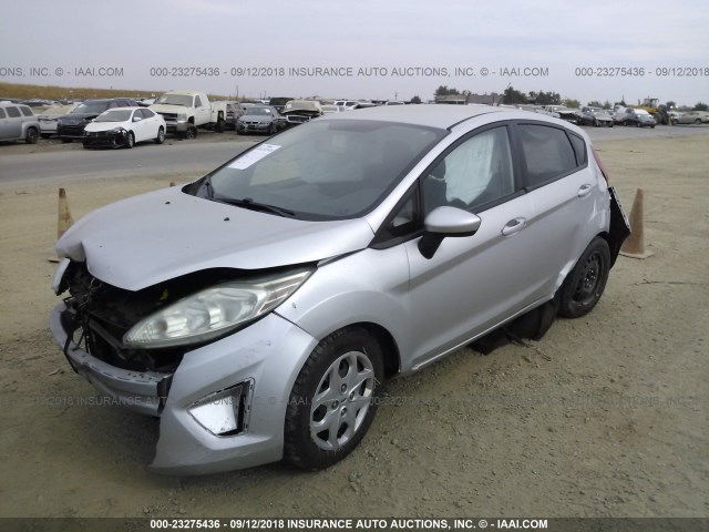 3FADP4EJXBM129598 - 2011 FORD FIESTA SE SILVER photo 2