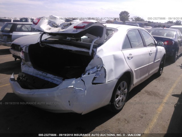 4T4BF3EK5AR055865 - 2010 TOYOTA CAMRY SE/LE/XLE WHITE photo 4