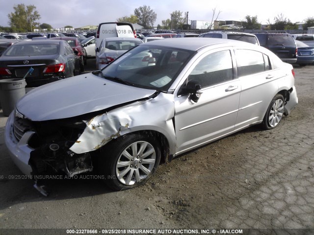 1C3CC5FD2AN192459 - 2010 CHRYSLER SEBRING LIMITED SILVER photo 2