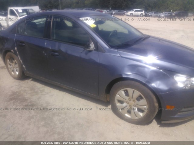 1G1PA5SH2D7113725 - 2013 CHEVROLET CRUZE LS BLUE photo 6