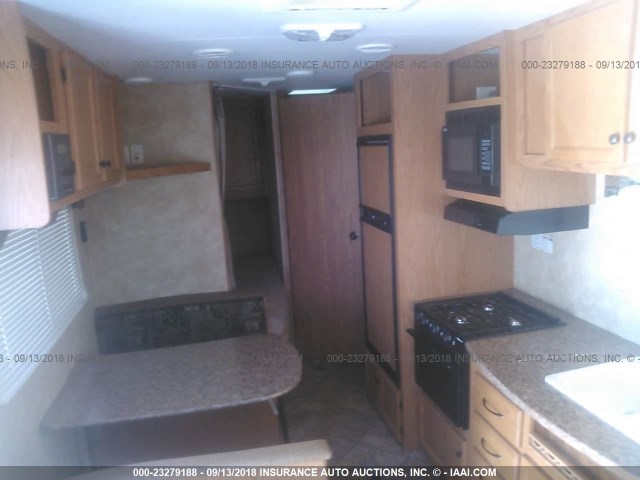 5SFEB2920BE213615 - 2011 HEARTLAND TRAILRUNNER  Белгісіз фото 8