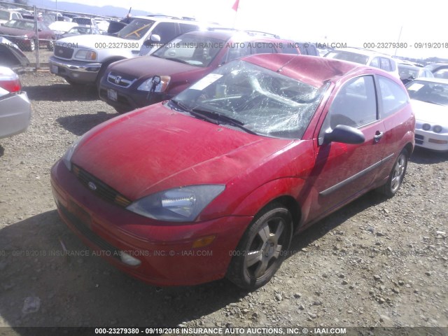 3FAFP313X3R173888 - 2003 FORD FOCUS ZX3 RED photo 2