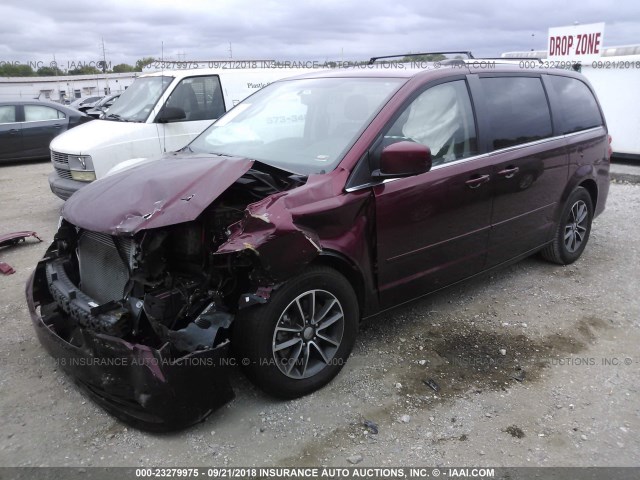 2C4RDGCG3HR567253 - 2017 DODGE GRAND CARAVAN SXT RED photo 2