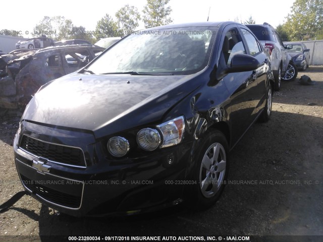 1G1JA5SH4D4193116 - 2013 CHEVROLET SONIC LS 黑色 照片 2