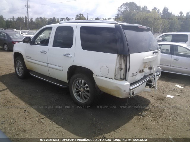 1GKFK63887J299190 - 2007 GMC YUKON DENALI WHITE photo 3