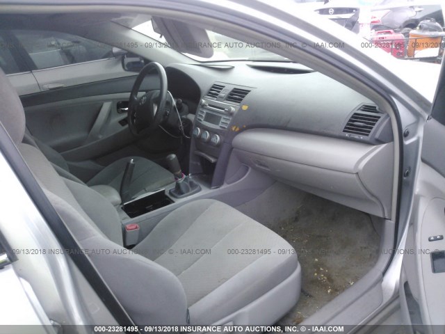 4T1BE46K37U160608 - 2007 TOYOTA CAMRY CE/LE/XLE/SE SILVER photo 5