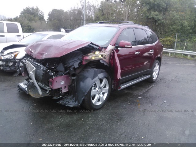 1GNKRGKD8HJ230471 - 2017 CHEVROLET TRAVERSE LT RED photo 2