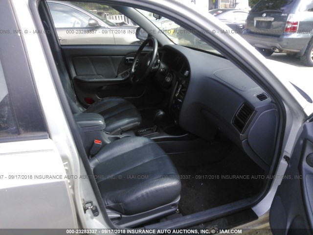 KMHDN55D42U042660 - 2002 HYUNDAI ELANTRA GLS/GT SILVER photo 5