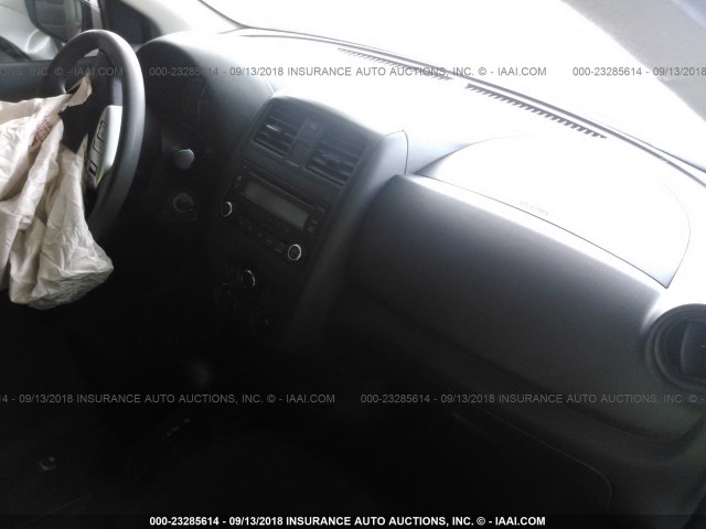 3N1CN7AP5GL848474 - 2016 NISSAN VERSA S/S PLUS/SV/SL WHITE photo 5