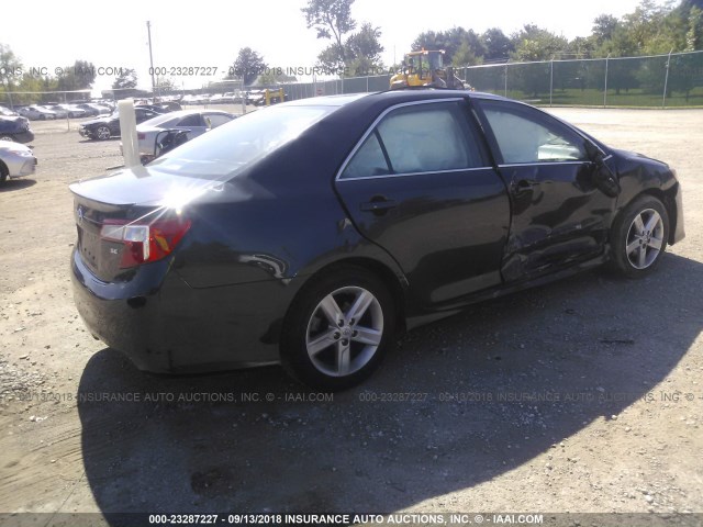 4T1BF1FK5EU328757 - 2014 TOYOTA CAMRY L/SE/LE/XLE Tünd mavi foto 4