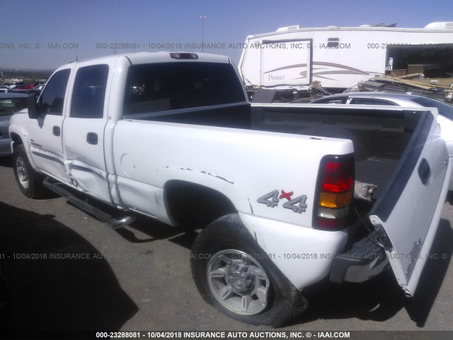 1GTHK23295F948164 - 2005 GMC SIERRA K2500 HEAVY DUTY WHITE photo 3