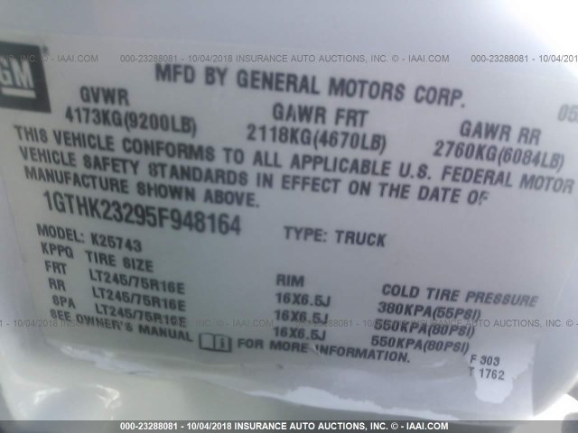 1GTHK23295F948164 - 2005 GMC SIERRA K2500 HEAVY DUTY WHITE photo 9