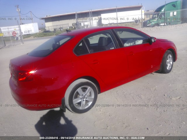 3VWLL7AJ0CM405570 - 2012 VOLKSWAGEN JETTA TDI RED photo 4