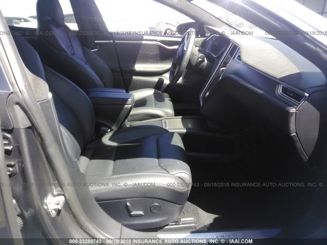 5YJSA1E14HF201412 - 2017 TESLA MODEL S GRAY photo 5