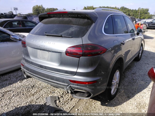 WP1AA2A20JKA01442 - 2018 PORSCHE CAYENNE SILVER photo 4