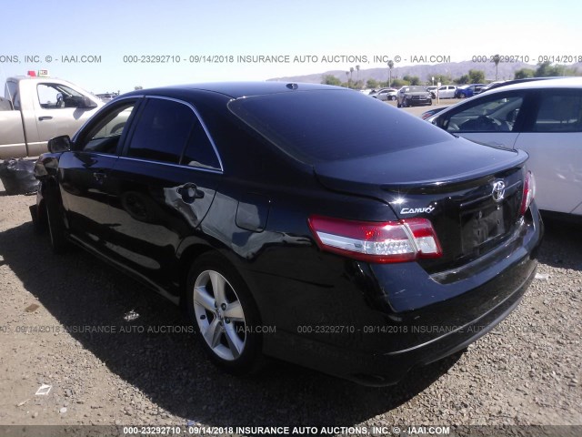 4T1BK3EK5BU628402 - 2011 TOYOTA CAMRY SE/LE/XLE BLACK photo 3