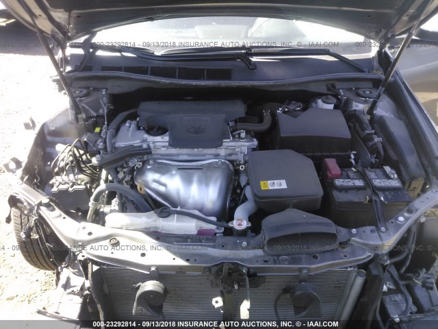 4T1BF1FK9HU735498 - 2017 TOYOTA CAMRY LE/XLE/SE/XSE GRAY photo 10