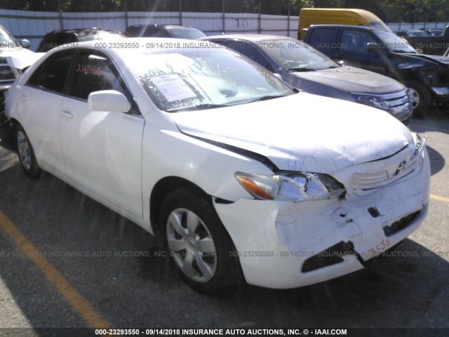 JTNBE46K173009479 - 2007 TOYOTA CAMRY NEW GENERAT CE/LE/XLE/SE WHITE photo 1