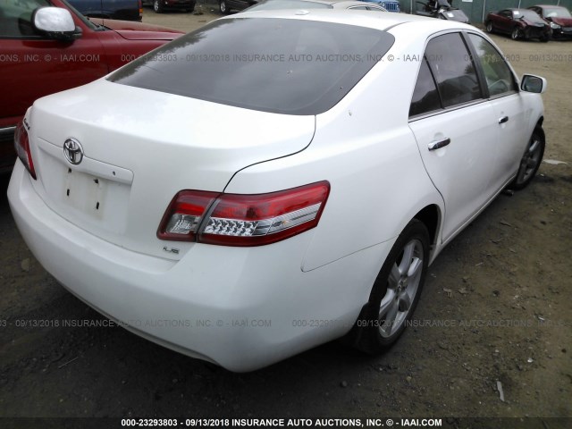 4T4BF3EK4BR088549 - 2011 TOYOTA CAMRY SE/LE/XLE WHITE photo 4