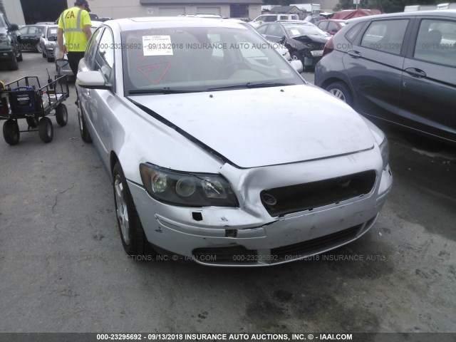 YV1MS382442012367 - 2004 VOLVO S40 2.4I SILVER photo 6