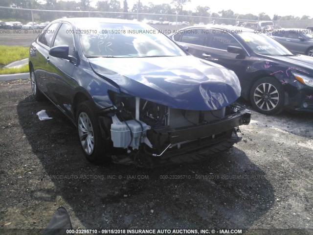 4T1BF1FK1HU708604 - 2017 TOYOTA CAMRY LE/XLE/SE/XSE Dark Blue photo 6