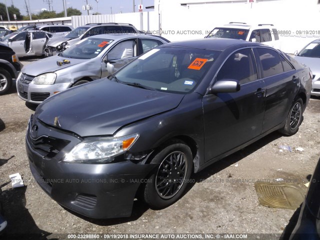 4T4BF3EK6BR170850 - 2011 TOYOTA CAMRY SE/LE/XLE GRAY photo 2