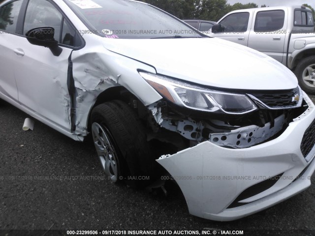 1G1BC5SM1J7147040 - 2018 CHEVROLET CRUZE LS WHITE photo 6