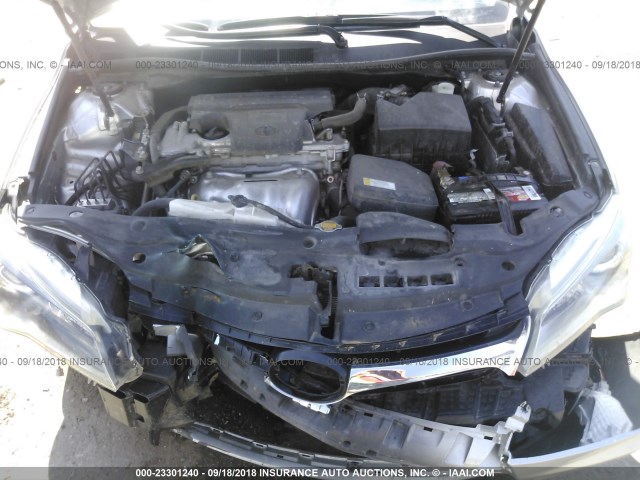 4T1BF1FK5FU978657 - 2015 TOYOTA CAMRY LE/XLE/SE/XSE SILVER photo 10