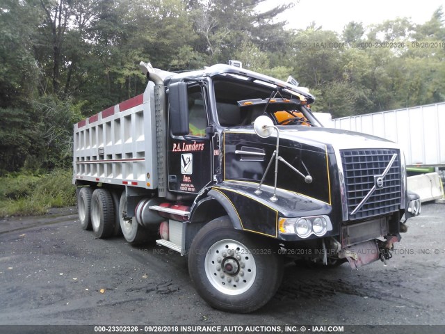 4V5K99GGX6N411763 - 2006 VOLVO VHD BLACK photo 1