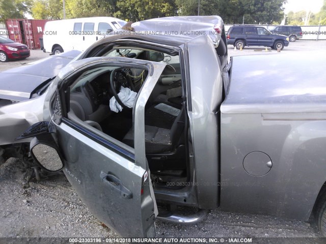 1GCEC14C38Z212955 - 2008 CHEVROLET SILVERADO C1500 GRAY photo 8