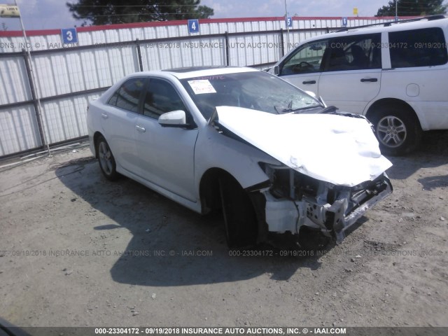 4T1BF1FK7CU504544 - 2012 TOYOTA CAMRY SE/LE/XLE WHITE photo 1